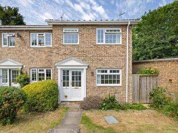 3 bedroom end of terrace house for sale