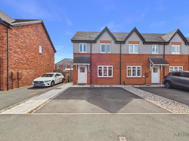 3 bedroom end of terrace house for sale