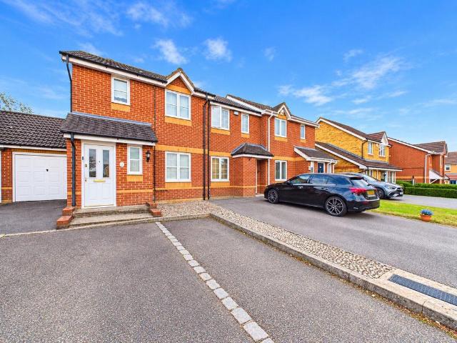 3 bedroom end of terrace house for sale