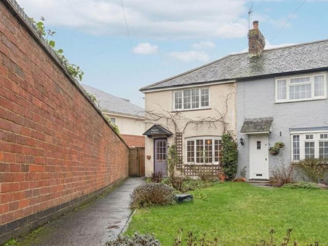3 bedroom end of terrace house for sale