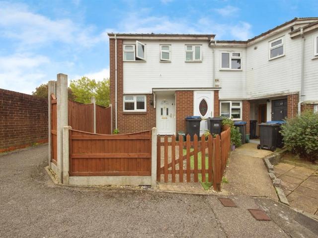 3 bedroom end of terrace house for sale
