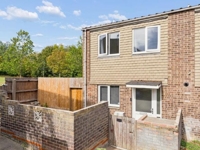 3 bedroom end of terrace house for sale