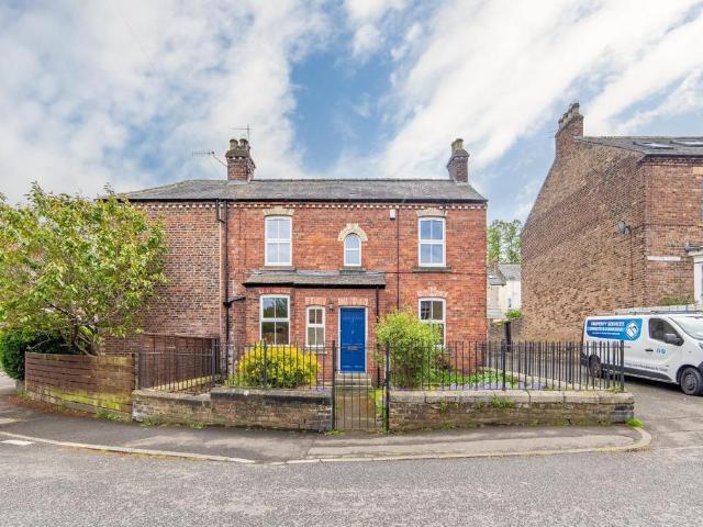 3 bedroom end of terrace house for sale