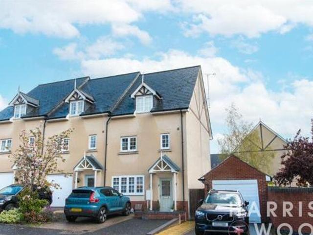 3 Bedroom End Of Terrace House For Sale In Colchester, Essex