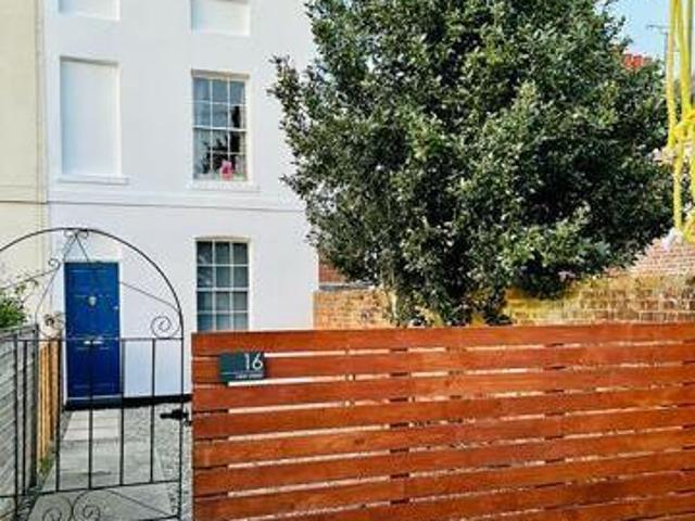 3 Bedroom End Of Terrace House For Sale In Canterbury