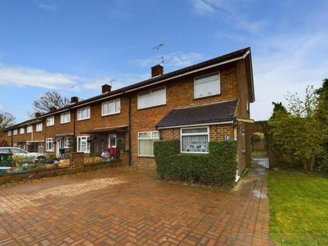 3 Bedroom End Of Terrace House For Sale In Crawley