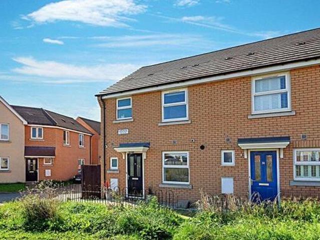 3 Bedroom End Of Terrace House For Sale In Aylesbury