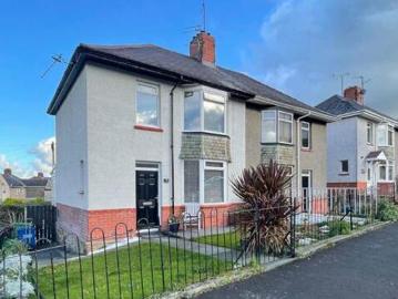 Northern Ireland - Garden, Swimming pool