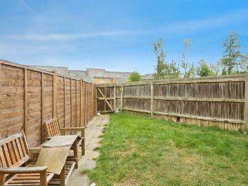 Northern Ireland - Garden, Equipped kitchen