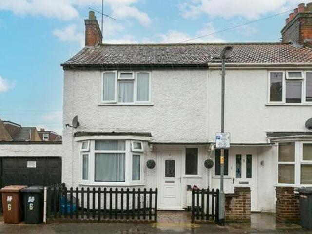 3 Bedroom End Of Terrace House For Sale In Bushey, Hertfordshire