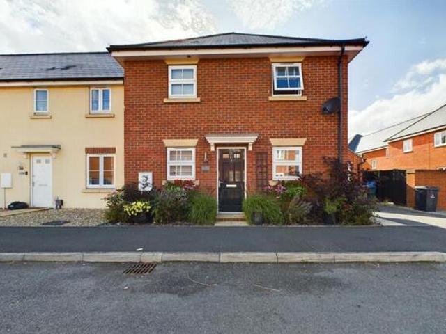 3 Bedroom End Of Terrace House For Sale In Gloucester, Gloucestershire