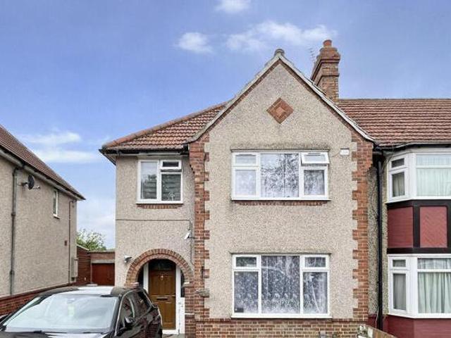 3 Bedroom End Of Terrace House For Sale In Greenford, Middlesex