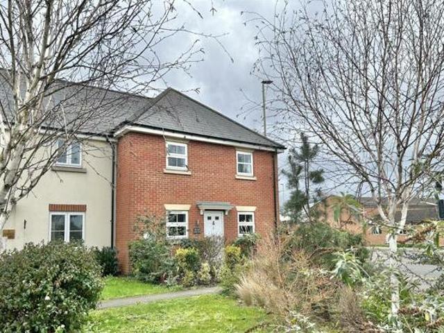 3 Bedroom End Of Terrace House For Sale In Hempsted