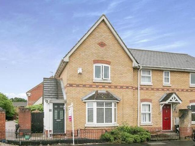 3 Bedroom End Of Terrace House For Sale In Highwoods