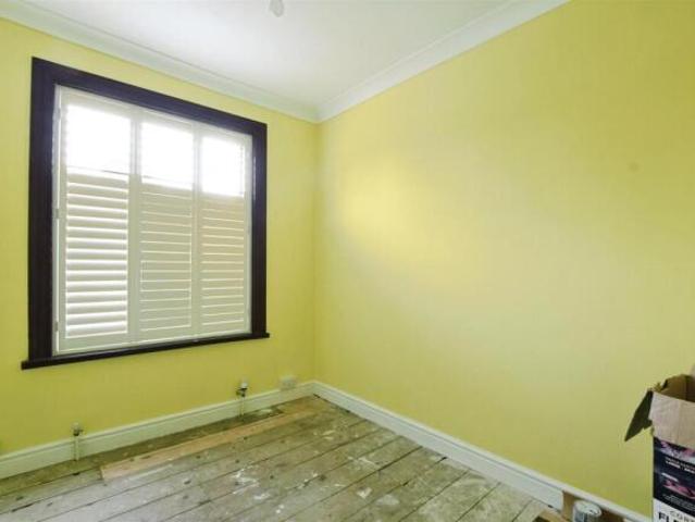 3 bedroom end of terrace house for sale in Lee Street, Hull, HU8