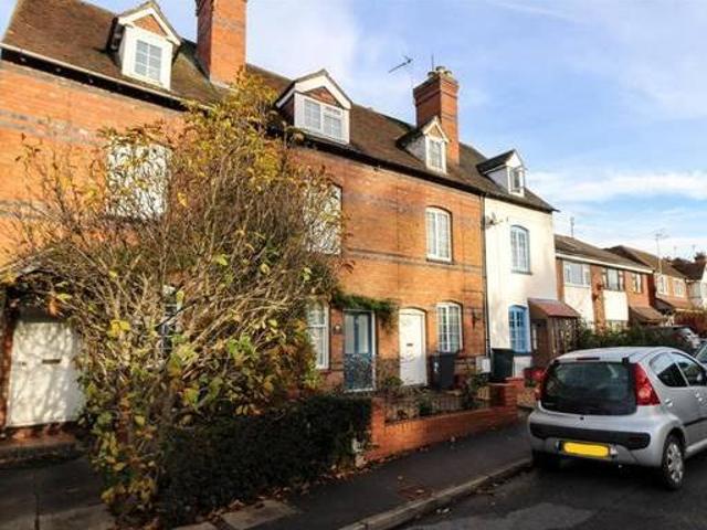 3 bedroom end of terrace house for sale in Mill End Kenilworth CV8