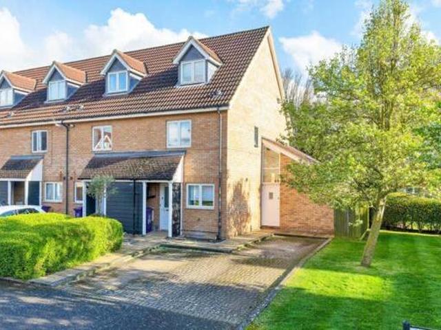3 Bedroom End Of Terrace House For Sale In Royston