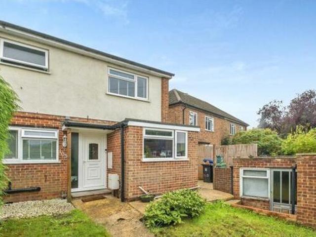 3 Bedroom End Of Terrace House For Sale In Woking, Surrey