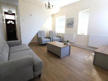 3 bedroom End of terrace house To Let