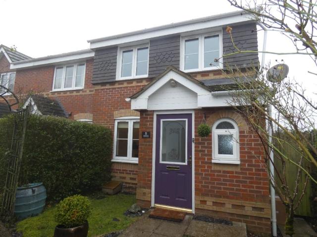 3 bedroom end of terrace house to rent