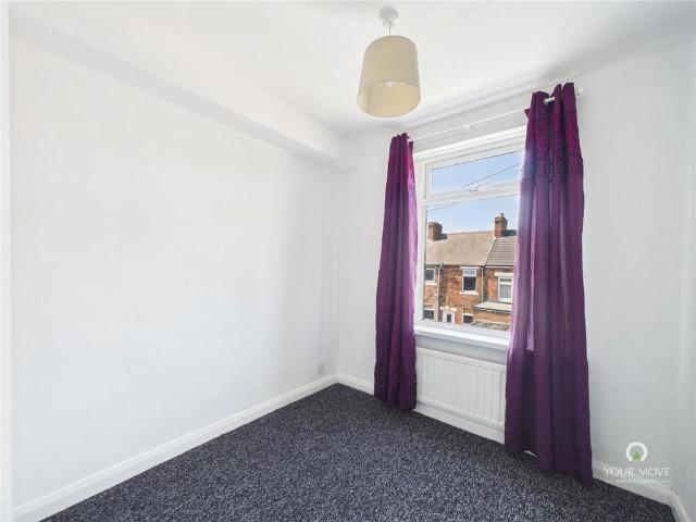 3 bedroom end of terrace house to rent