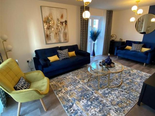 3 bedroom end of terrace house to rent