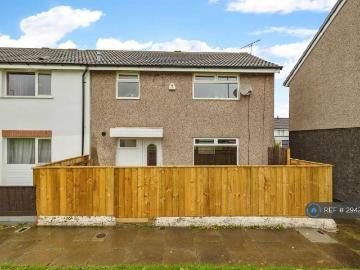 3 bedroom end of terrace house to rent