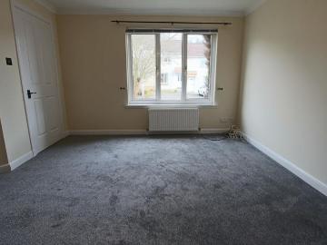 3 bedroom end of terrace house to rent