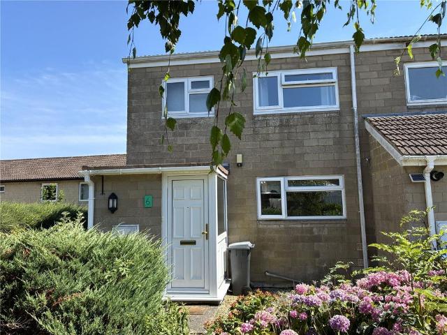 3 bedroom end of terrace house to rent