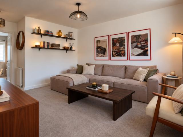 3 bedroom end of terrace house to rent