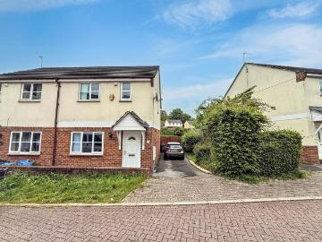 3 bedroom end of terrace house to rent