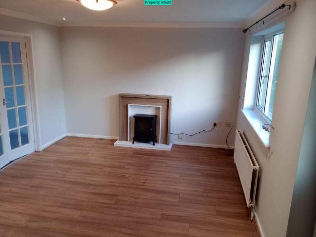 3 bedroom end of terrace house to rent