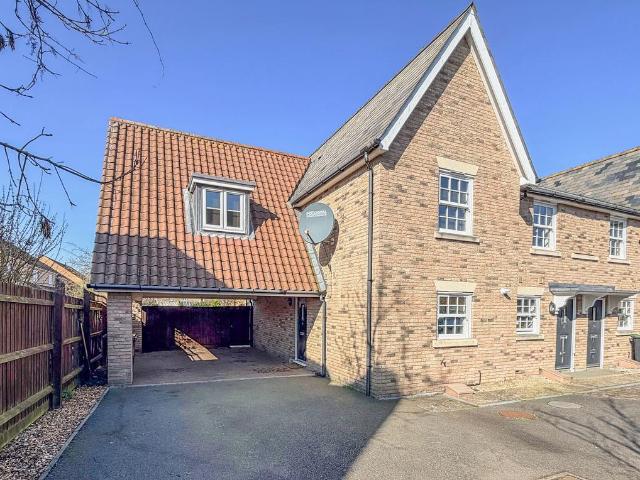 3 bedroom end of terrace house to rent