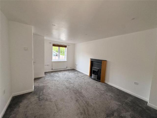 3 bedroom end of terrace house to rent