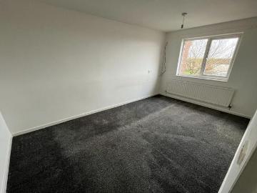 3 bedroom end of terrace house to rent