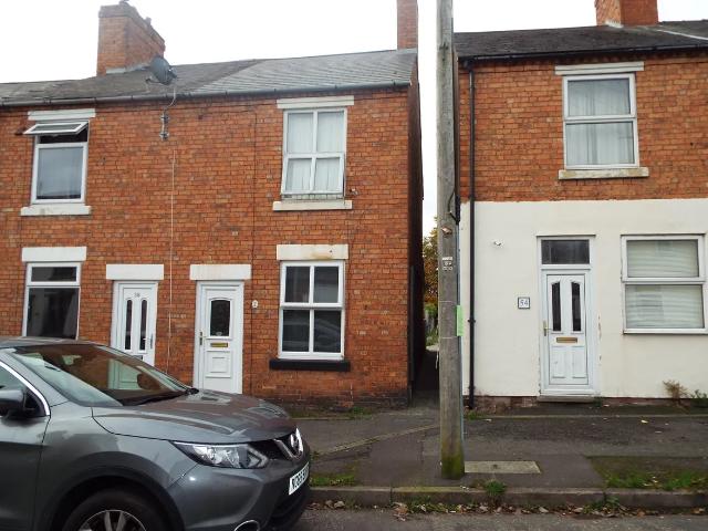 3 bedroom end of terrace house to rent