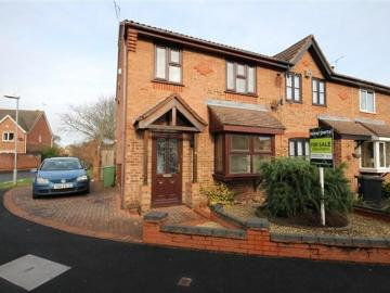 3 bedroom end of terrace house to rent