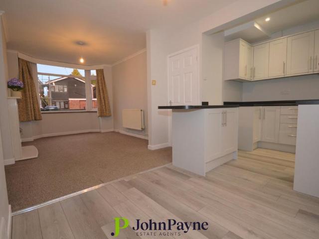 3 bedroom end of terrace house to rent