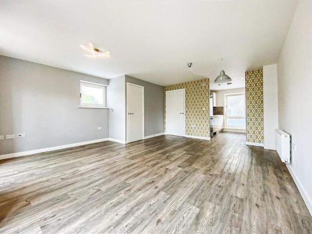 3 bedroom end of terrace house to rent