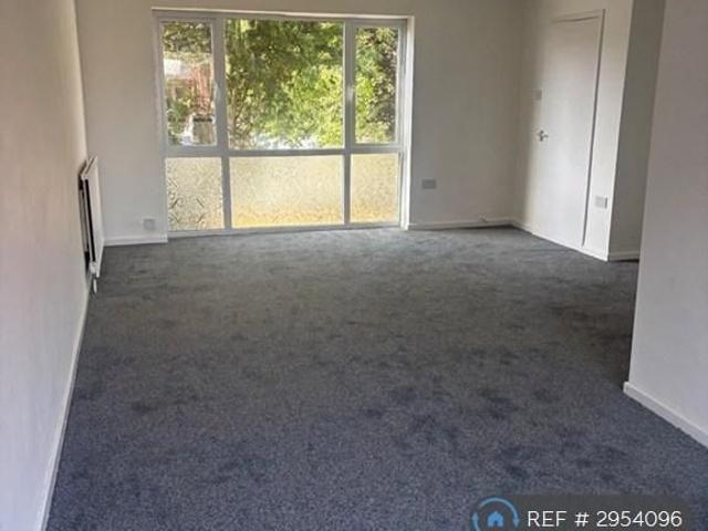 3 bedroom end of terrace house to rent