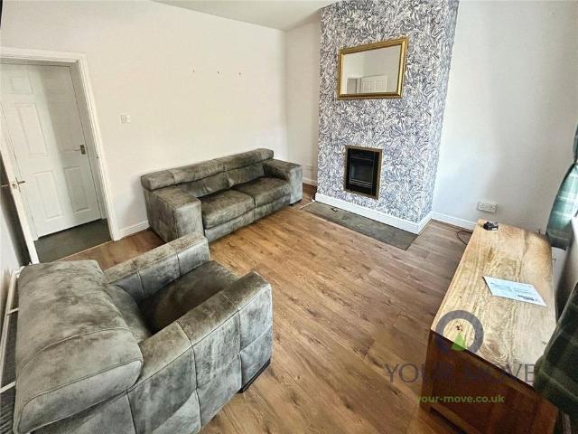 3 bedroom end of terrace house to rent