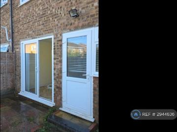 3 bedroom end of terrace house to rent