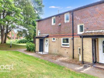 3 bedroom end of terrace house to rent