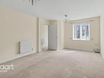 3 bedroom end of terrace house to rent