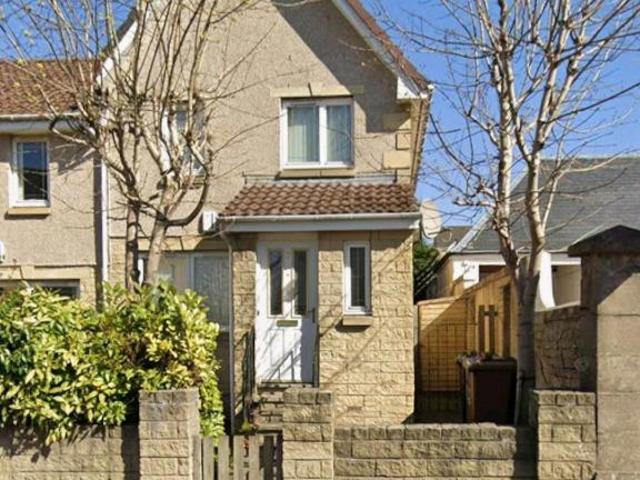 3 bedroom end of terrace house to rent
