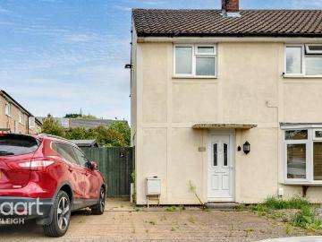 3 bedroom end of terrace house to rent