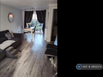 3 bedroom end of terrace house to rent