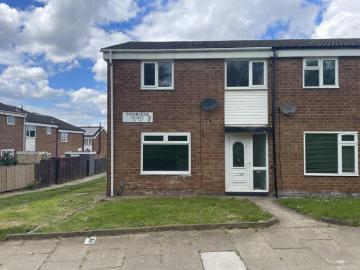3 bedroom end of terrace house to rent