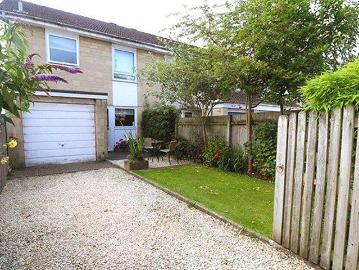 House to rent in SN11 - Garden