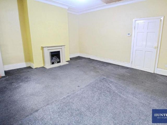 3 bedroom end of terrace house to rent